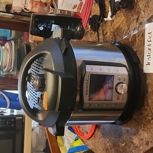 2 - in 1 Instant pot and air fryer Dúo evo plus Black and chrome